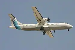 Letoun EP-ATS při přiblížení na letiště v Dubaji (2006)