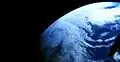 Země vyfotografovaná z lodi Orion při letu EFT-1