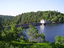 Pohled na hřeben nádrže