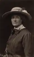 Edith Craig, asi 1910