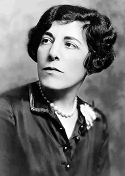 Edna Ferberová (1928)