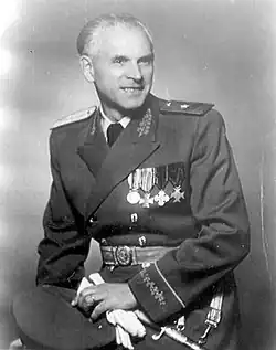 Eduard Ureš v uniformě generála, 1954