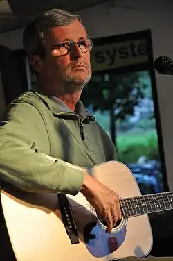 Jaromír Plíšek během koncertu skupiny Ejhle