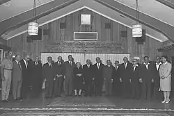 Členové první vlády Leviho Eškola v domě prezidenta Zalmana Šazara