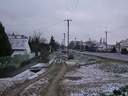 Ulice a pěšina v Örkény