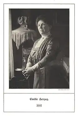 Emilie Welti, zpěvačka, 1910