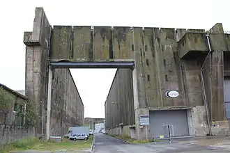 vlevo stěna Keroman IV