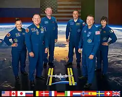 Zleva Serovová, Wilmore, Samokuťajev, Škaplerov, Virts a Cristoforettiová