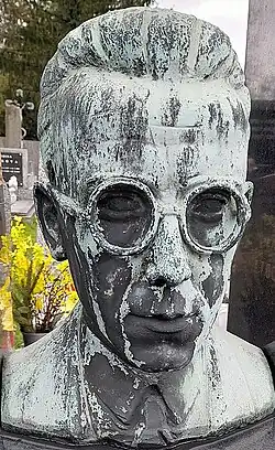 ak. malíř František B. Kouba (podoba z náhrobku na hřbitově sv. Otýlie v Č. Budějovicích)