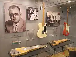 Leo Fender (9. listopadu 2011)
