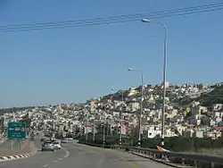 Celkový pohled na Furejdis z dálnice číslo 4