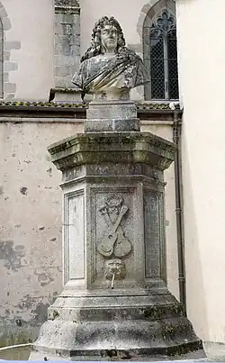 Quinaultův pomník ve městě Felletin (Jules Salmson, 1851)