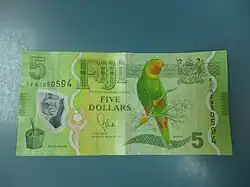 pětidolarová bankovka z nejnovější série (2012)