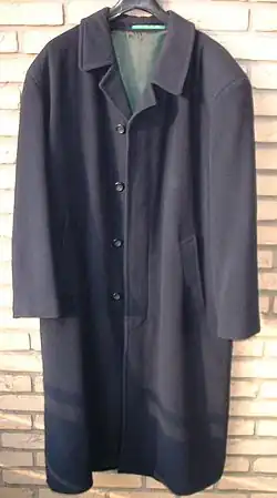 Flaušový pánský plášt (z konce 20. století)