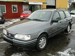 Ford Sierra Turnier 2,0i CLX, facelifotvaná verze (1990–1993)