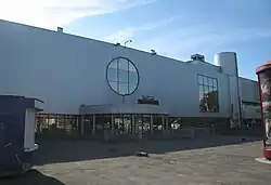 Průčelí Forest National