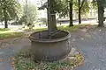 Litinová kašna na návsi
