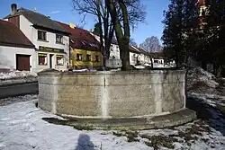 Fountain in Kamenice, Jihlava District.jpg