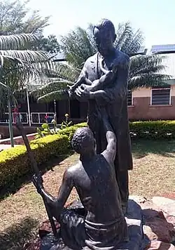 Jeho socha v Kalongu