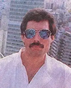 Freddie Mercury (únor 1981)