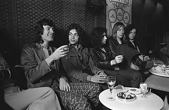 Free v Amsterdamu se Stevem Winwoodem, červenec 1970. Zleva: Winwood, Andy Fraser, Paul Rodgers, Simon Kirke, Paul Kossoff.