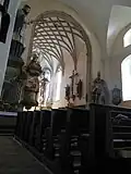 Interiér kostela svatého Bartoloměje ve Frymburku