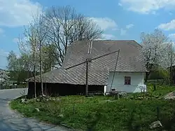 Dům čp. 10 s vahadlovou studní