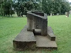 Hnízdo, Sochařský park U Svatého Gotharda v Hořicích