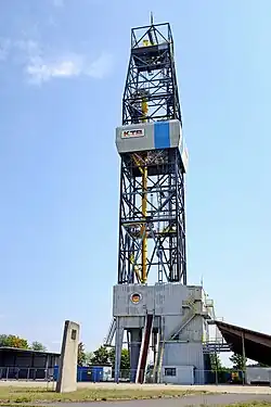 Hlavní vrtná věž