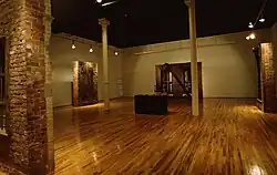 "Seven Reconstructed Facades (únor 1991)"