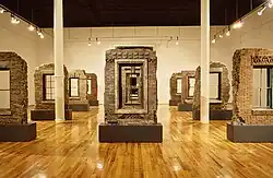 "Eleven Reconstructed Windows: The 25th St. Series, 1992 (září 1993)"