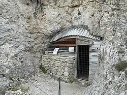 Vstup do štol na Lagazuoi