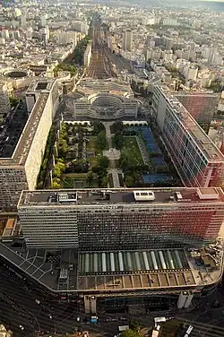 Pohled na Jardin Atlantique z Tour Montparnasse