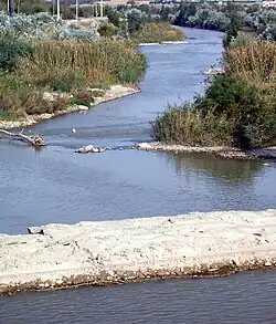 Dolní tok ve městě Ecija