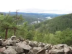 Pohled západním směrem z místa bývalého keltského hradiště Obří hrad