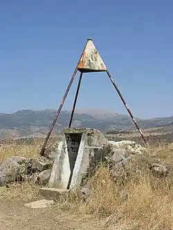 Vojenský kryt na vrcholku Giv'at ha-Em