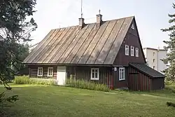 Glass cutter in Harrachov 02.jpg