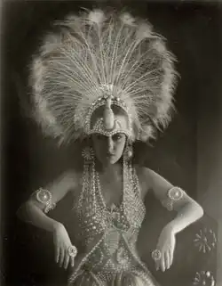 Herečka Gloria Swanson, pro film Male and Female, 1919