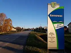 Vjezd do vesnice ve směru od Ratiboře