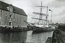 Loď „Gustav Holm“ z grónské expedice se vrací domů 22. září – pravděpodobně v roce 1925.