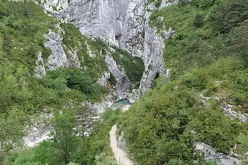 pohledy z cesty po sentier Blanc-Martel