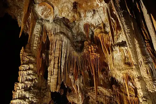 jeskyně Grotte de la Madeleine