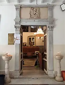 Portál z předsíně