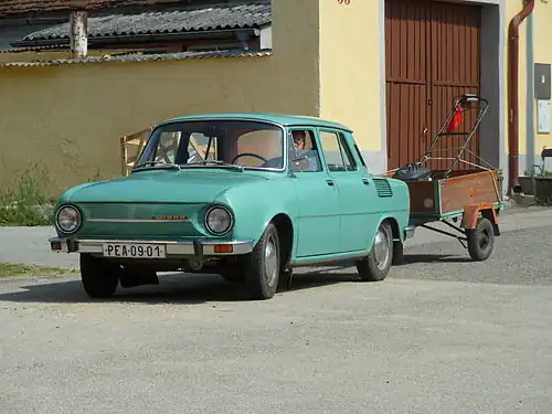 Škoda 100 s vozíkem