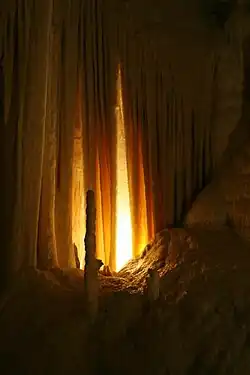 "Varhanní píšťaly" (Canne d'Organo) v Grotte di Frasassi