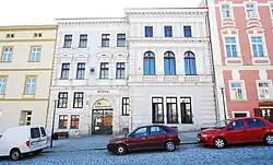 Budova Znojemské Besedy na Masarykově náměstí ve Znojmě