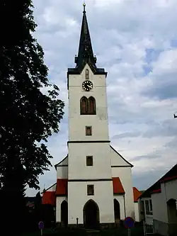 Farní kostel sv. Kateřiny v Hořicích na Šumavě.