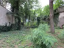 Zaniklý bubenečský hřbitov Na Skalce, přístupová cesta