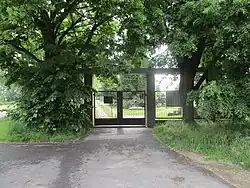 Hřbitov v Cholupicích