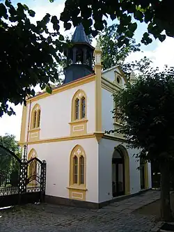 Pohled ze hřbitova (2016)